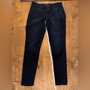 EUC Sz 4 dark wash high waisted Democracy skinny jeans